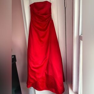 David’s Bridal Red Strapless Satin Formal Gown Rhinestone Accent Size 6
